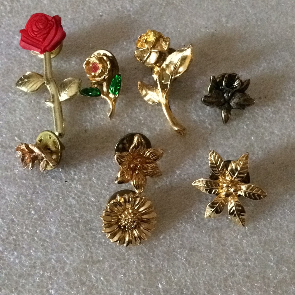 Lot of flower pins